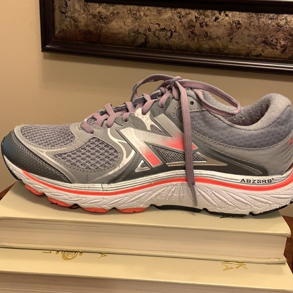 25. New Balance 940 Running Shoes in Grey - Picture 2 of 12